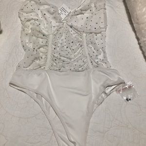 White medium body suit